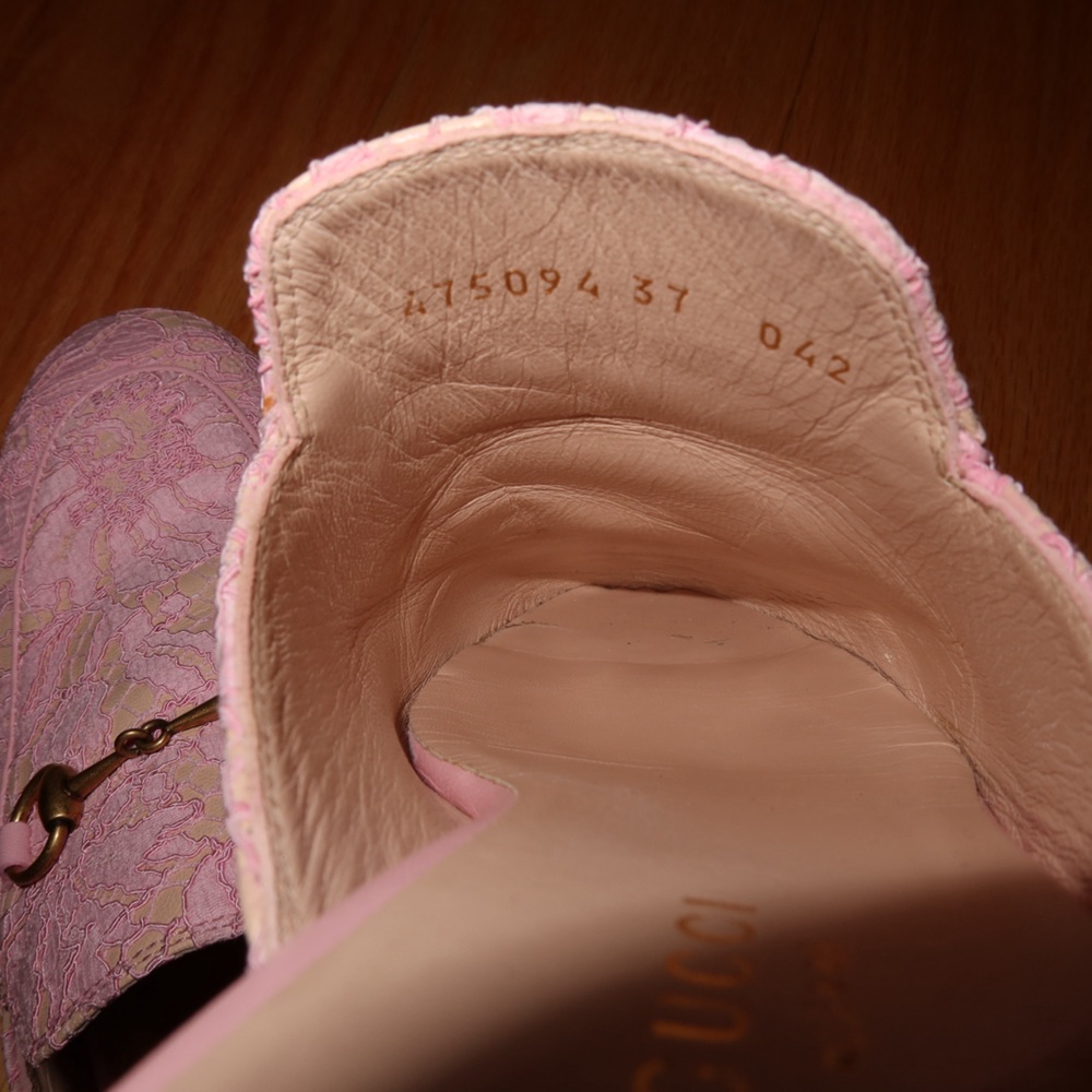 Gucci Princetown Pink Lace Mules with Gold Accents - Picture 11 of 11
